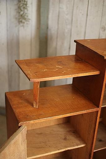 古い小ぶりな木枠ガラス戸棚　収納棚　食器棚　キャビネット　古家具