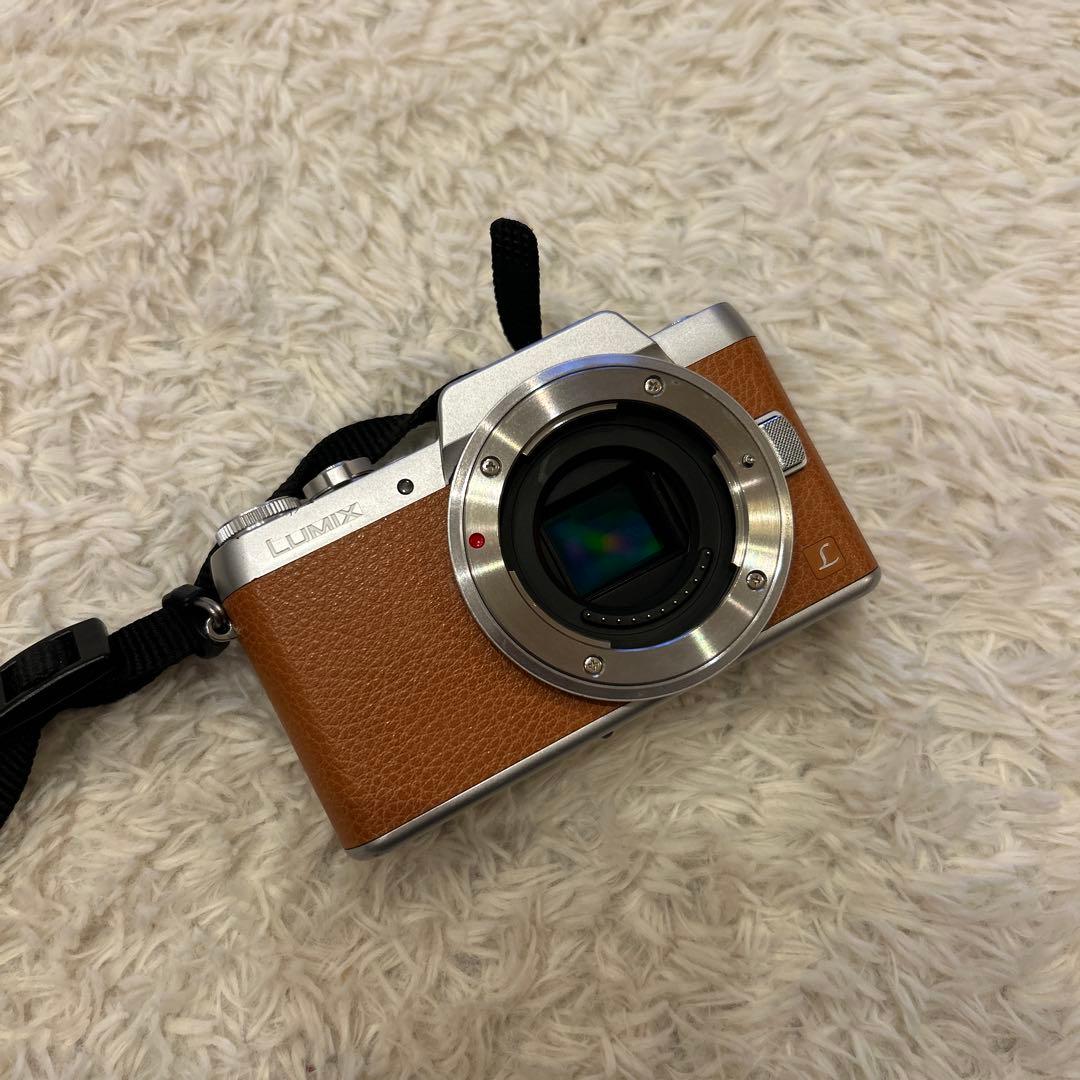 Panasonic DMC−GF7 LUMIX 【本体のみ】