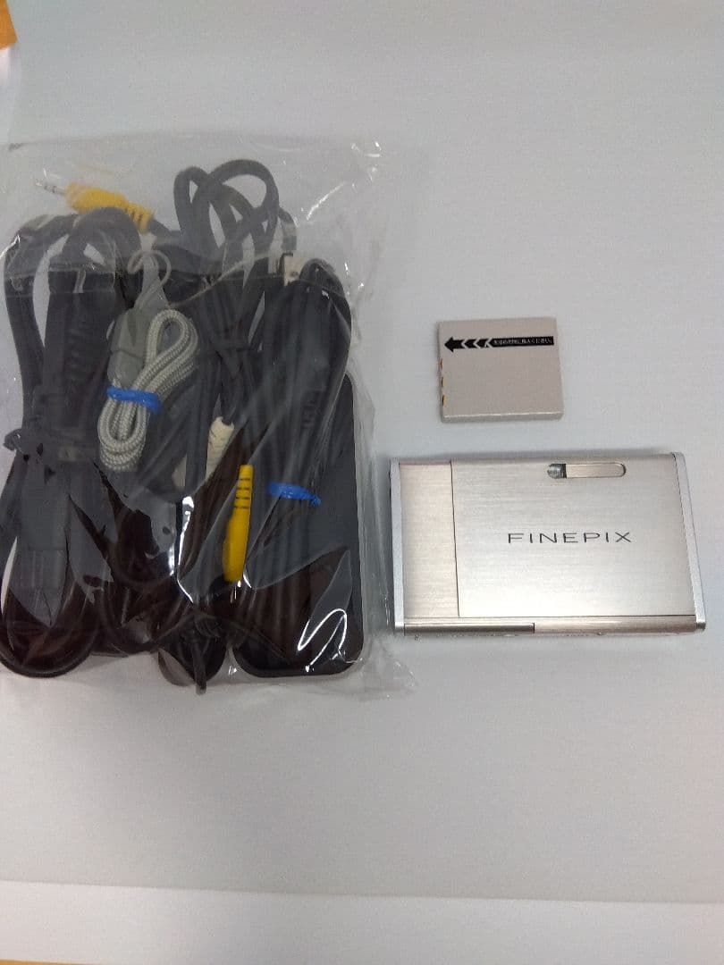 FUJIFILM FINEFIX Z2 シルバー