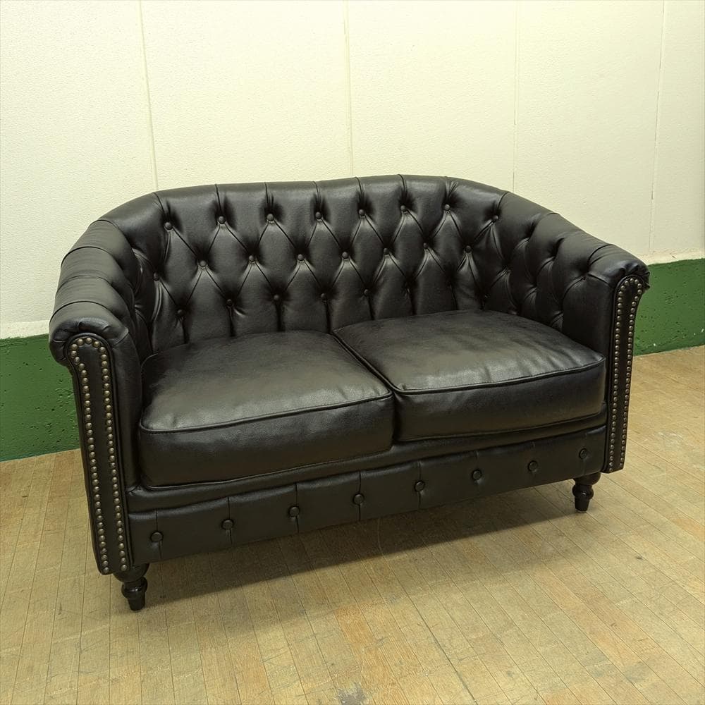 美品　ヴィンセント　チェスターフィールド　ラブソファ　二人掛け　英国風　鋲打ち