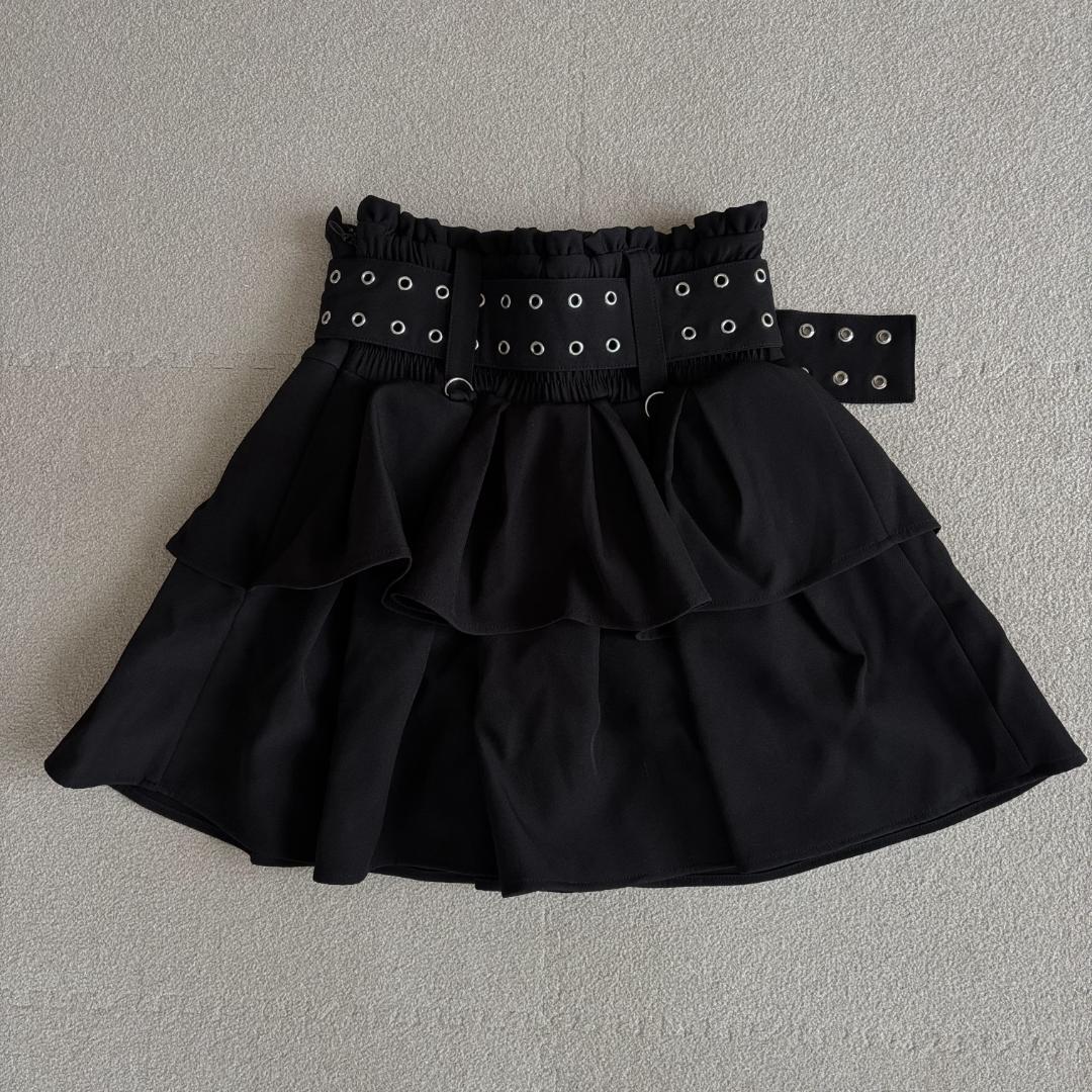 アミリージュ　ハトメベルト付きフレアスカート　クロスチャーム　ゴスロリ　パンク