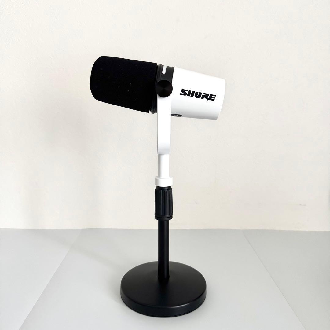 SHURE MV7+　ホワイト　ダイナミックマイク　卓上スタンド付き　美品