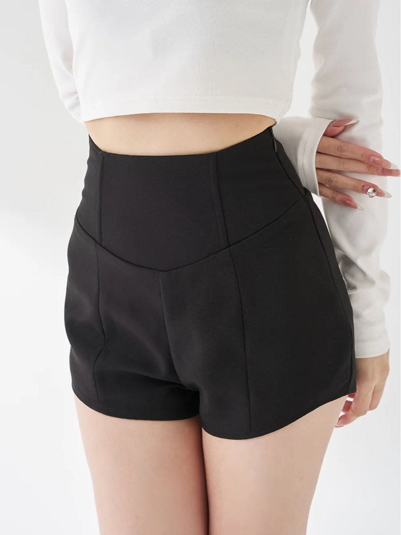 Darich 美シルエットショートパンツ　FREE 試着のみ　タグ付き