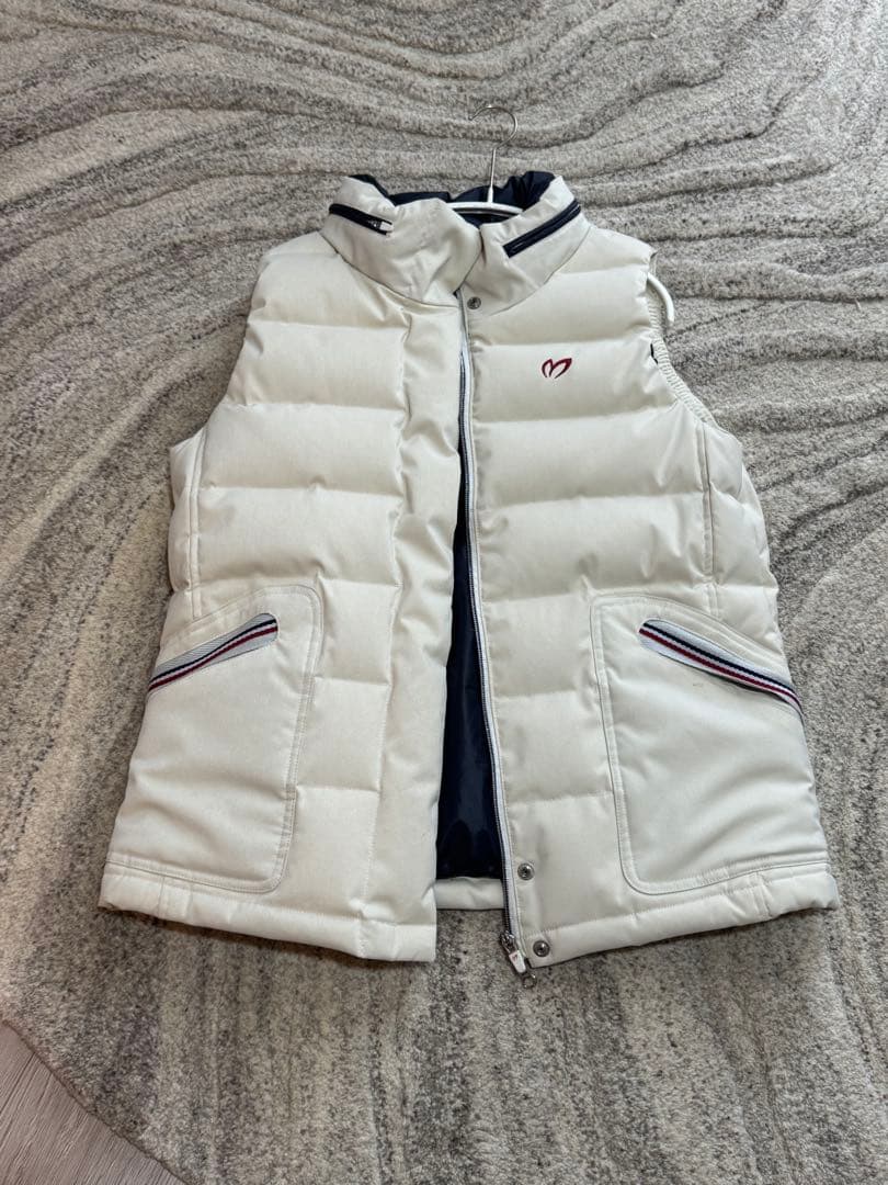 【極美品】マスターバニー　ホワイト キルティングベスト　フード付き