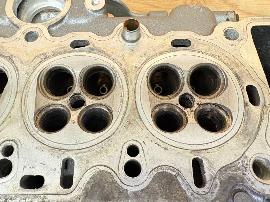 (7) バリオス 1型 シリンダーヘッド