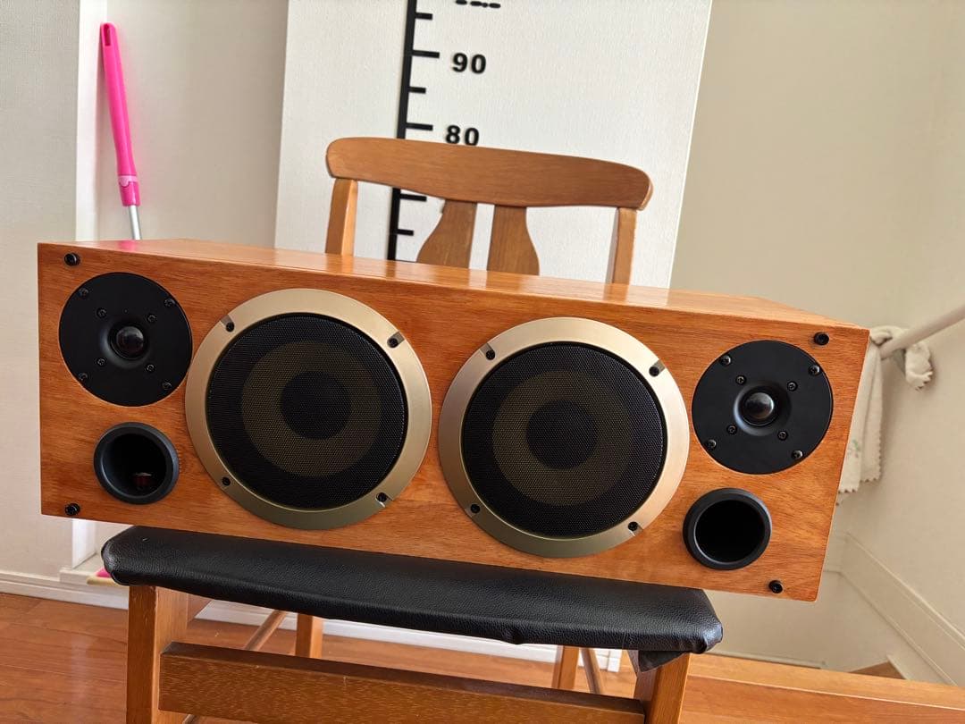オーク材のスピーカー 高周波および低周波スピーカー
