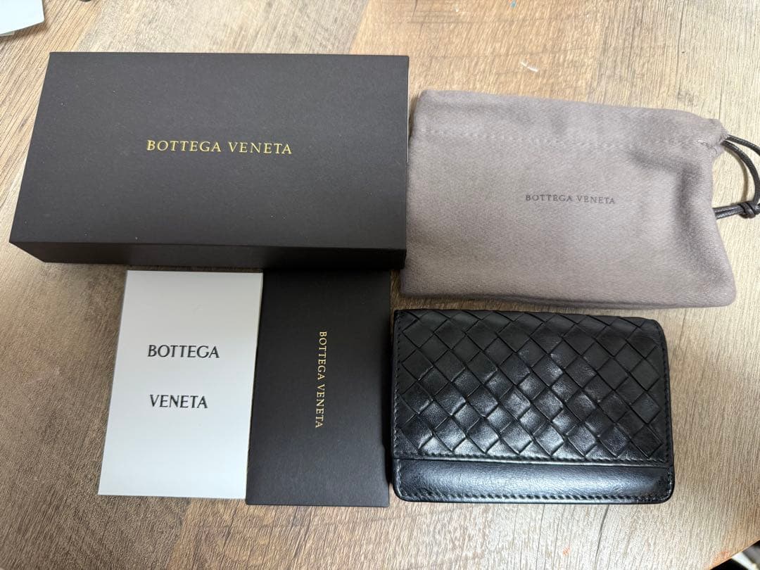 ボッテガ　名刺入れ　箱　袋付き　鑑定済み