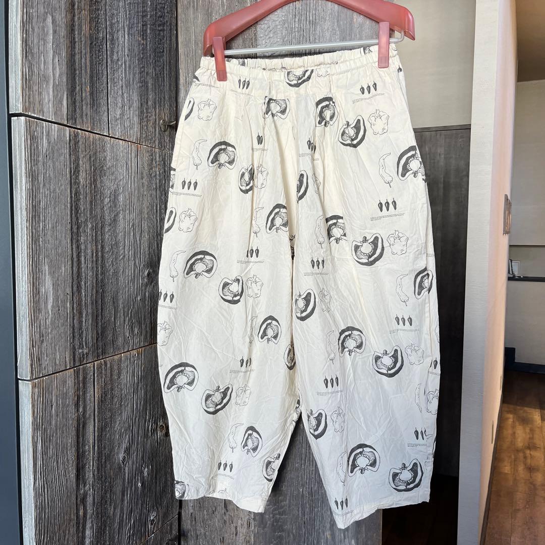 ヴェリテクールは☆VC2636B野菜柄コクーンパンツ