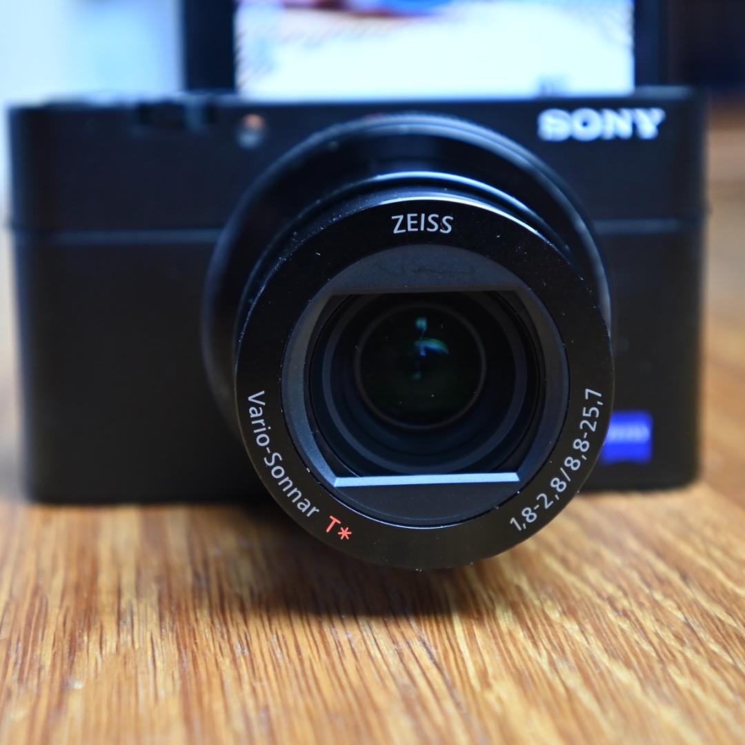 デジタルカメラ SONY RX100V DSC-RX100M5 English