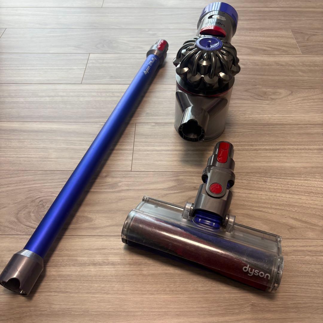 ダイソンDyson v7 fluffy SV11 掃除機