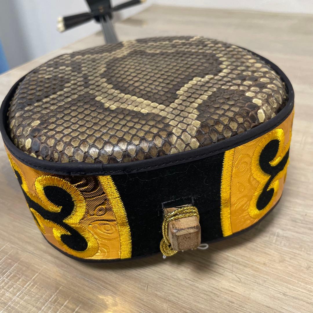 ★美品★ 沖縄三線 本蛇皮 三味線 胴巻き 和楽器　本蛇革