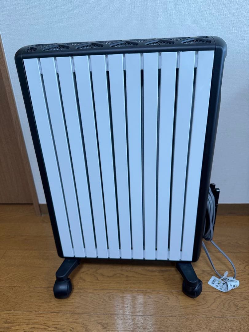 DeLonghi マルチダイナミックヒーター　デロンギ　オイルヒータリモコン付き