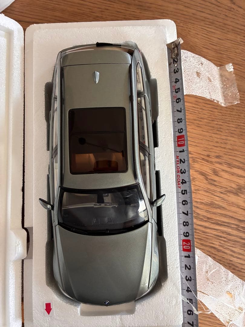 【新品未使用】純正 1/18スケール 3シリーズ　ツーリング　ミニカー