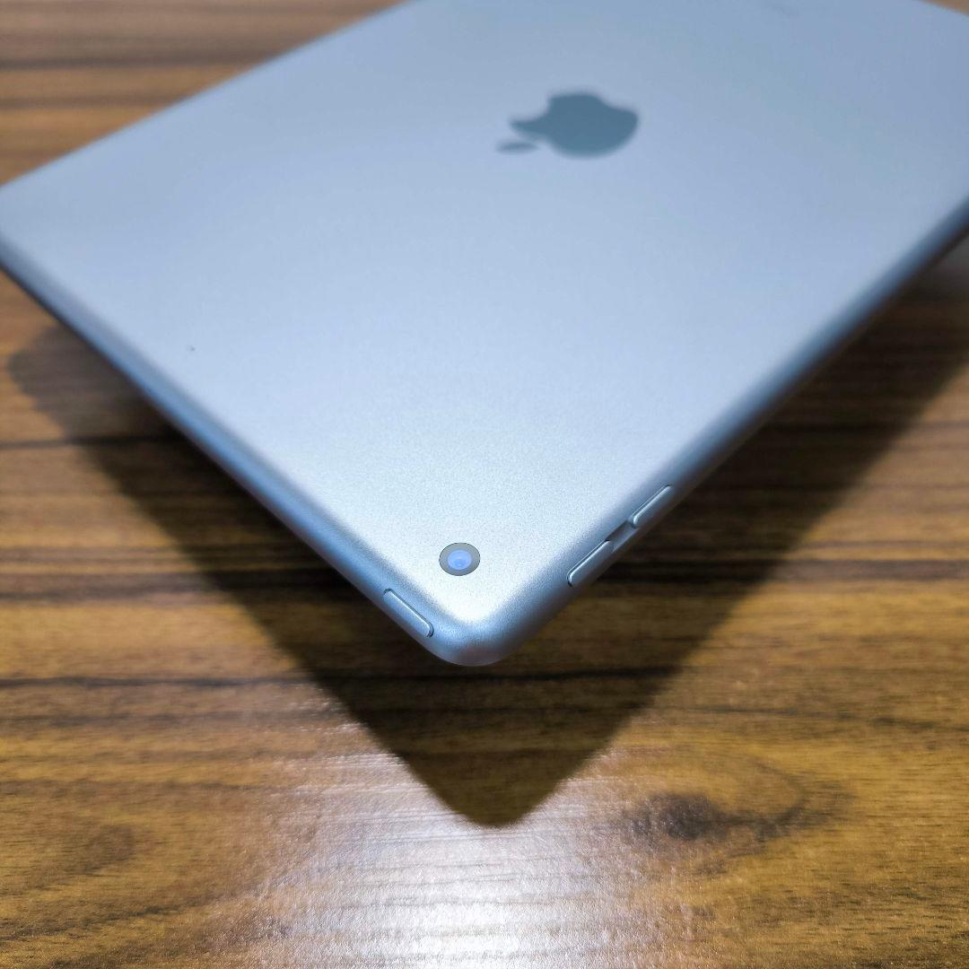 新品同様 Apple iPad 第6世代 Wi-Fiモデル 32GB