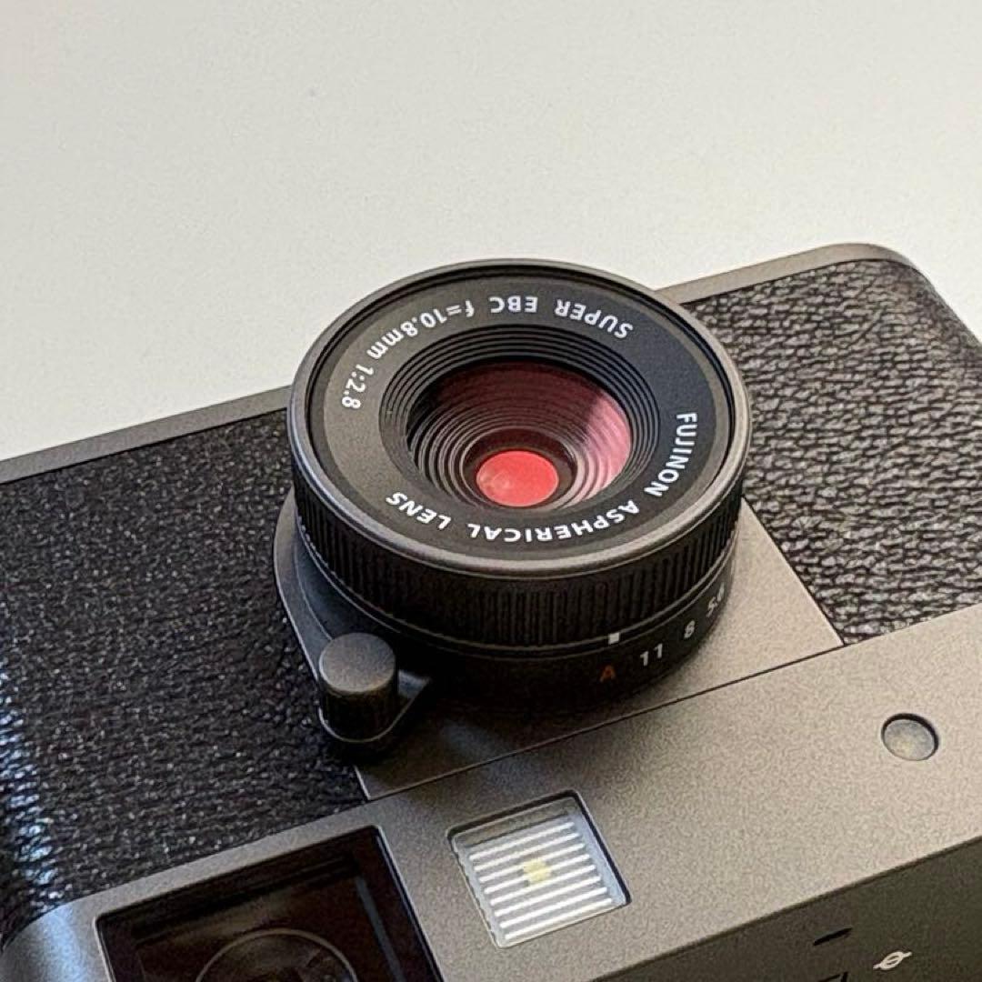 FUJIFILM xhalf チャコールシルバー X-HF1