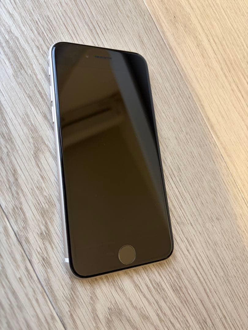 iPhone SE3（第3世代）256GB スターライト