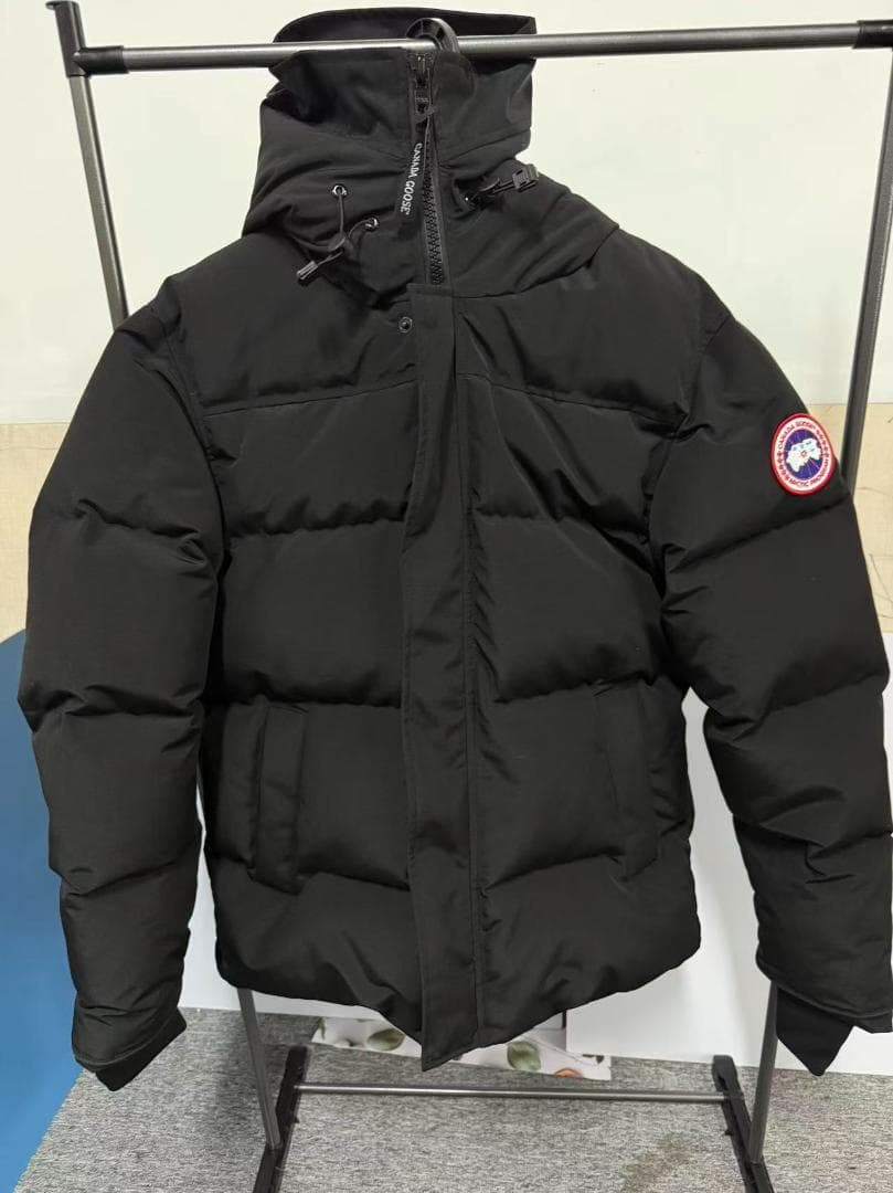   黒 ダウンジャケット
