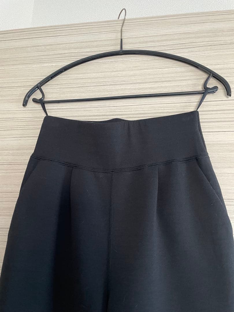 JENNE 日本製ストレッチ細見えパンツ　ブラック　S