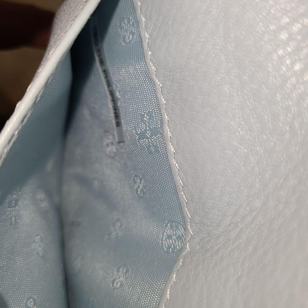 トリーバーチ　スマホ携帯クラッチバッグ