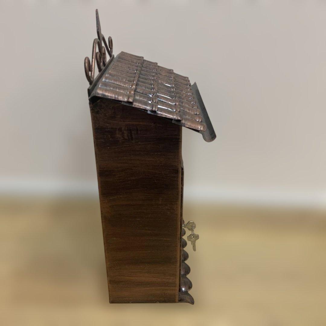 アンティーク風ポスト 【未使用品】鍵付き 郵便受け ブロンズカラー 瓦屋根