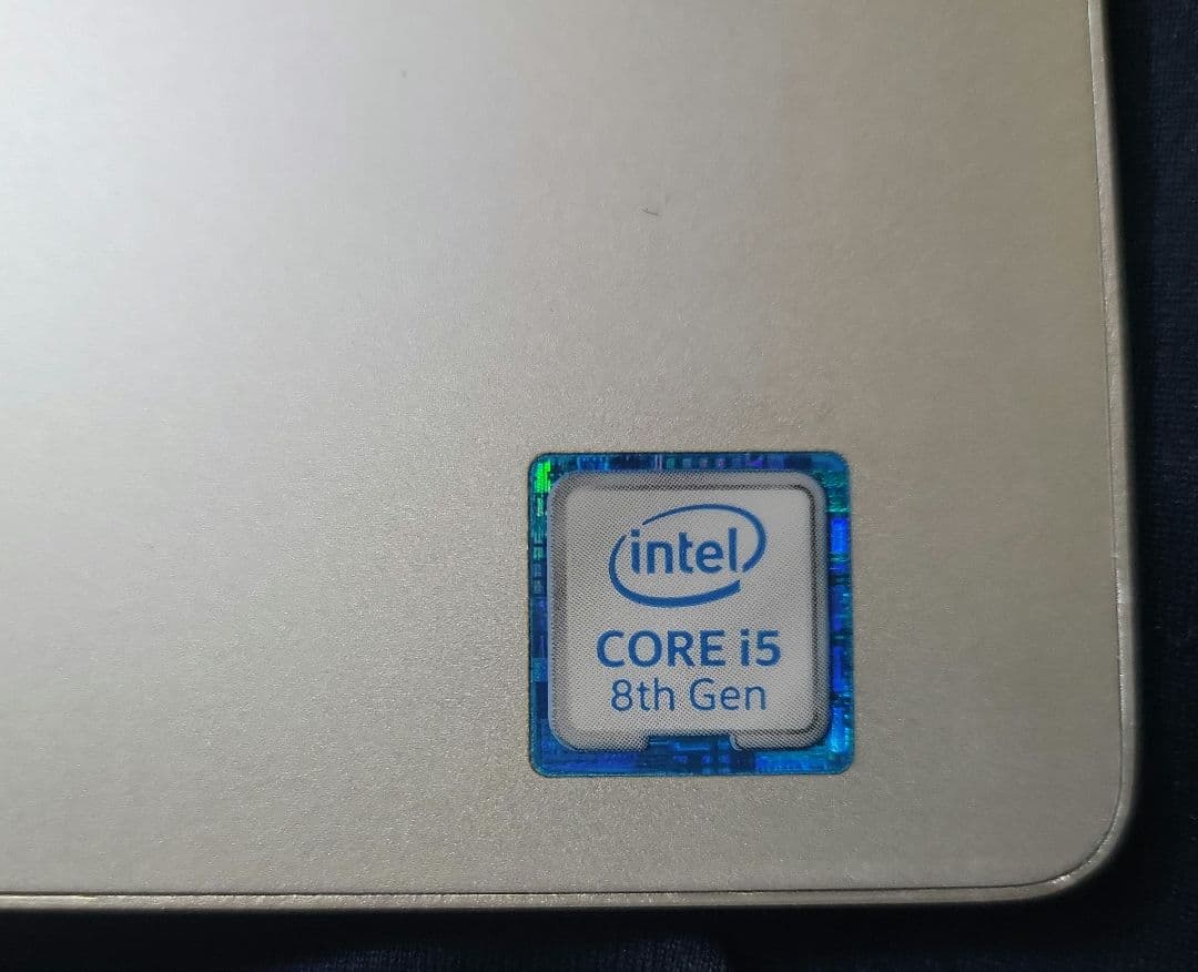 DELL inspiron 7380 i5-8265U HDMIで使用して下さい