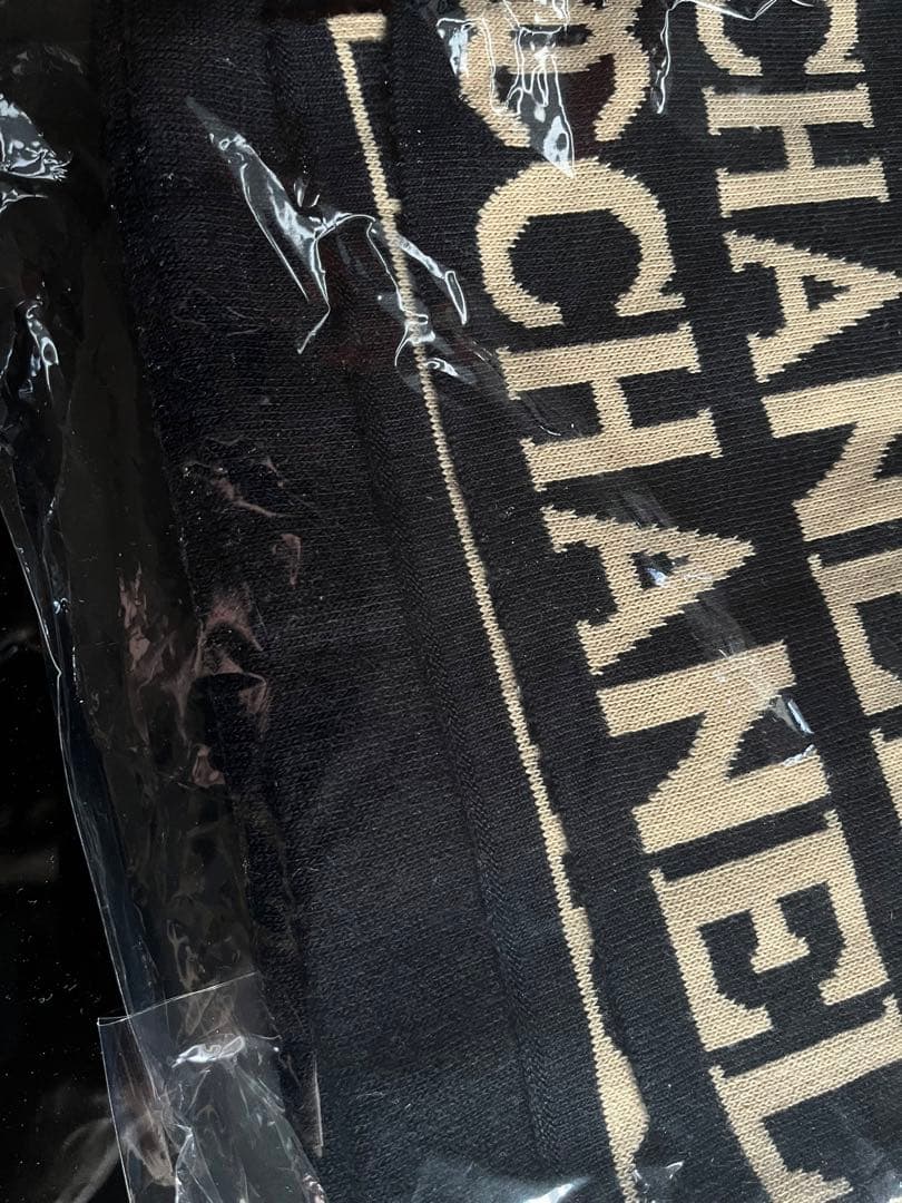 ノベルティ CHANELロゴ マフラー