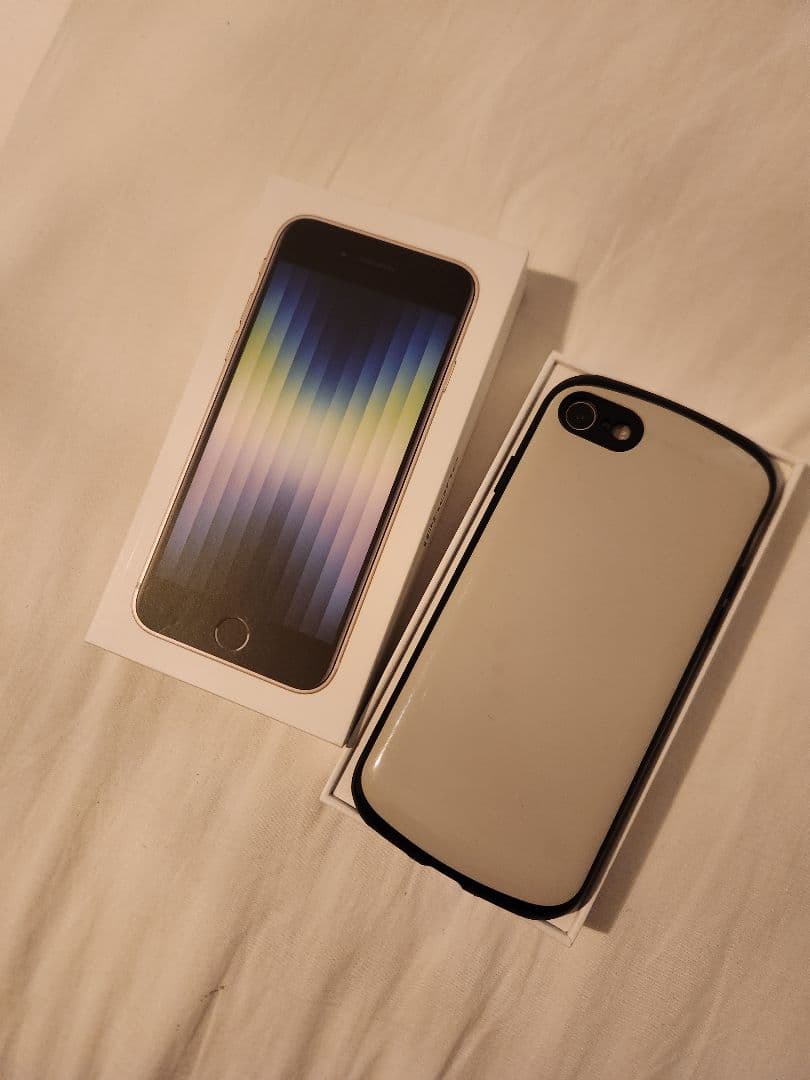 限定値下 iPhone SE 第3世代 128GB グレージュのケース付き