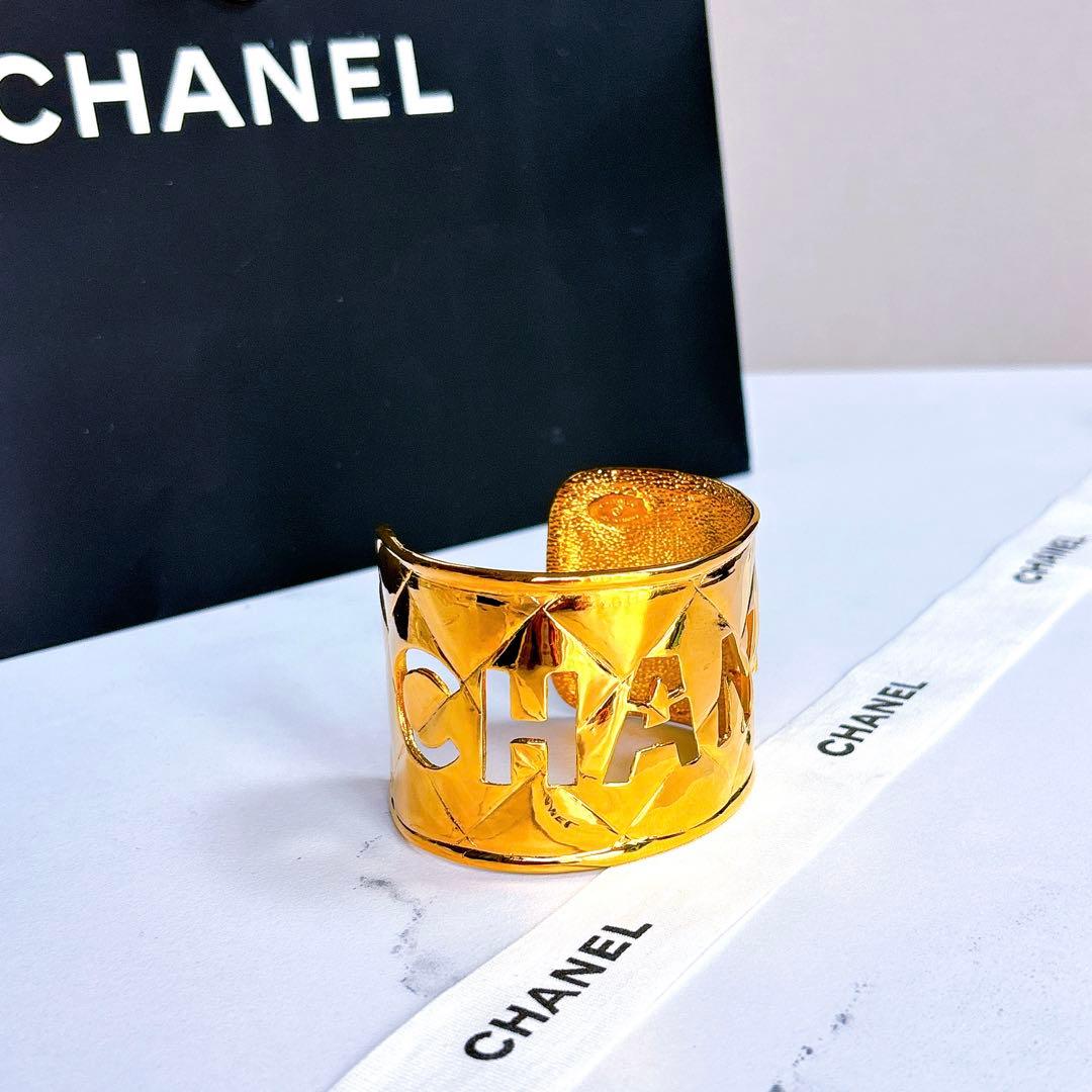 【美品】シャネル　ヴィンテージ　マトラッセ　キルティング　ブレスレット　バングル