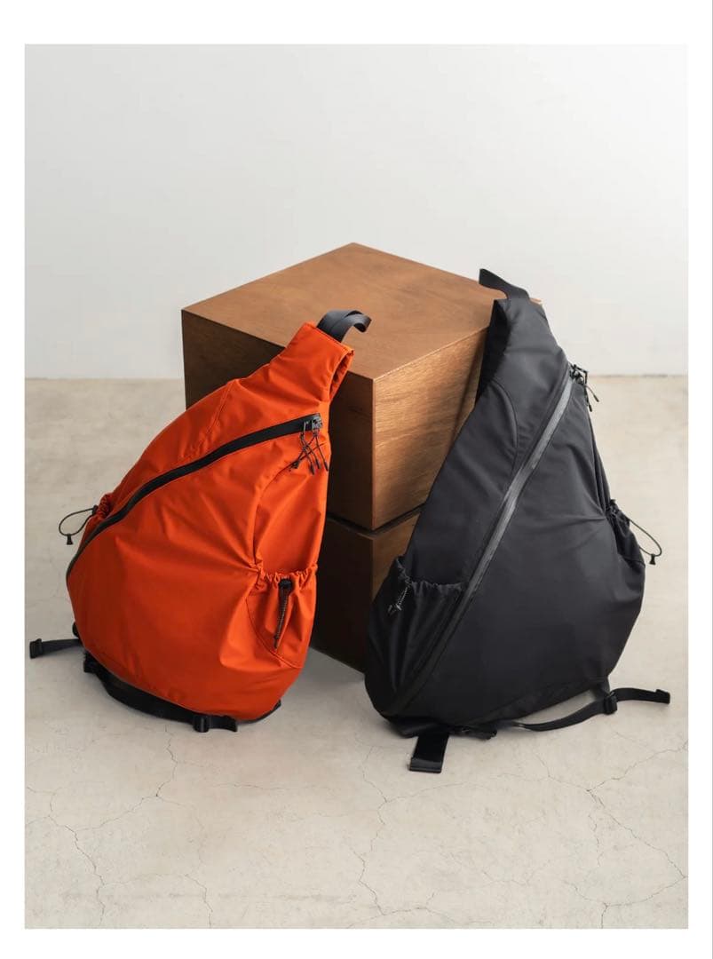 バッグ trema STRING SLING BAG orange