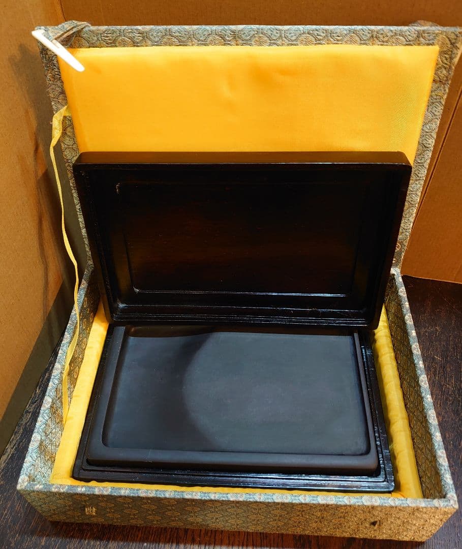 【中国文房具】『端渓硯／裏面 端渓硯産出坑地図』箱 衣装箱 外装箱