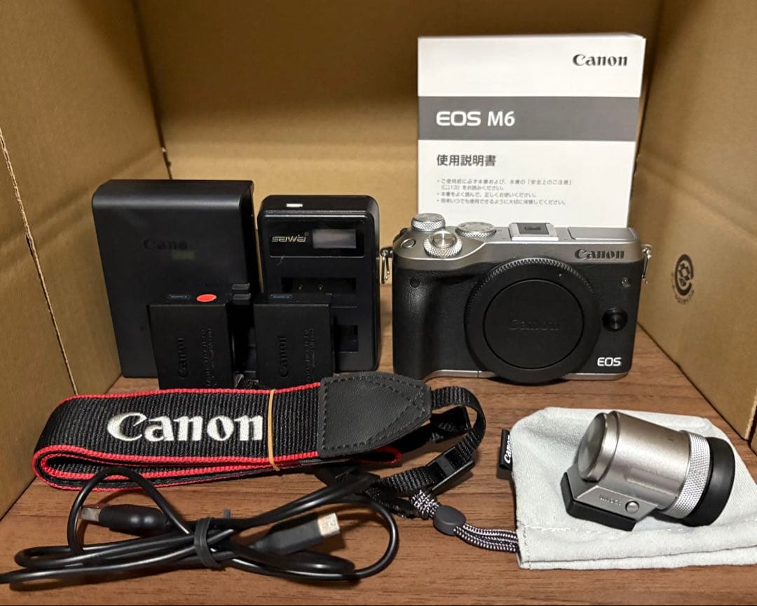 【新品級】Canon EOS M6 シルバー、EVF-DC2