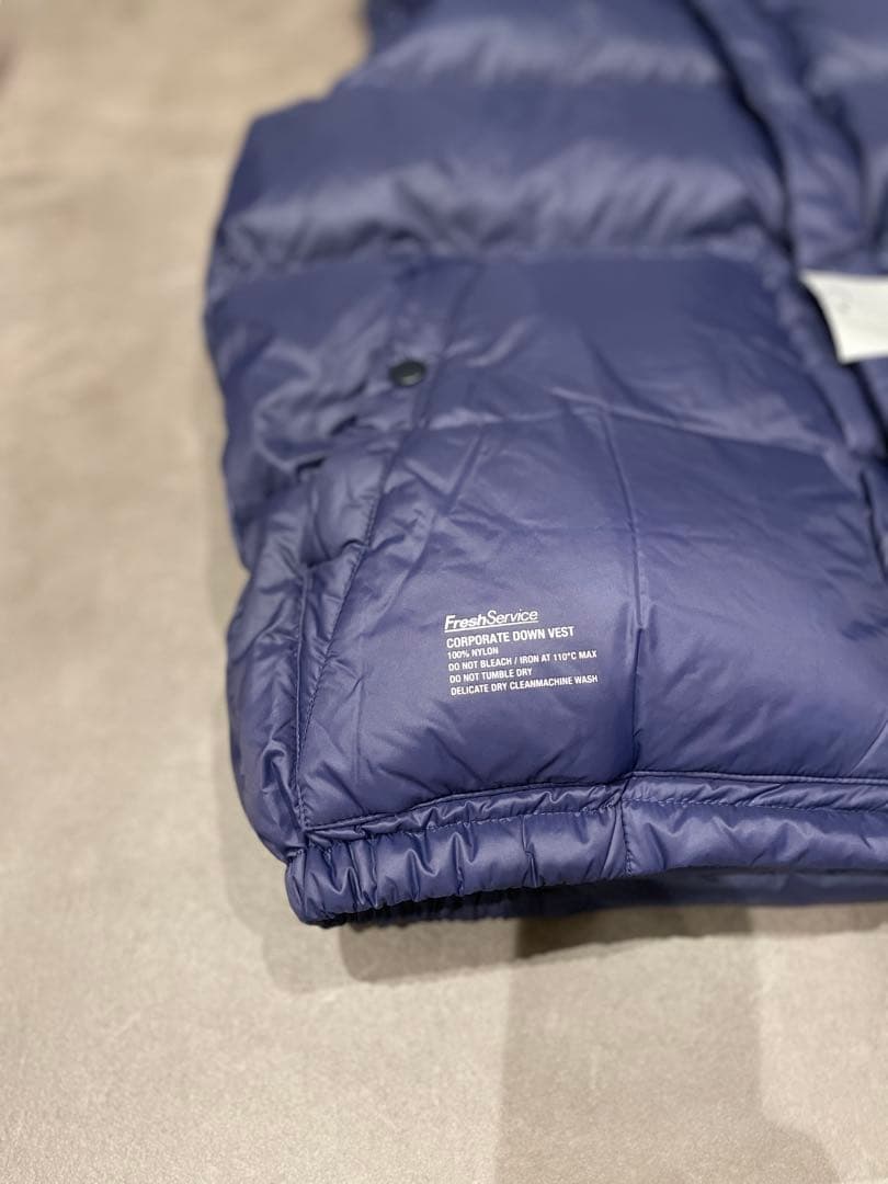 新品‼️フレッシュサービス コーポレートダウンベスト Mサイズ　ネイビー