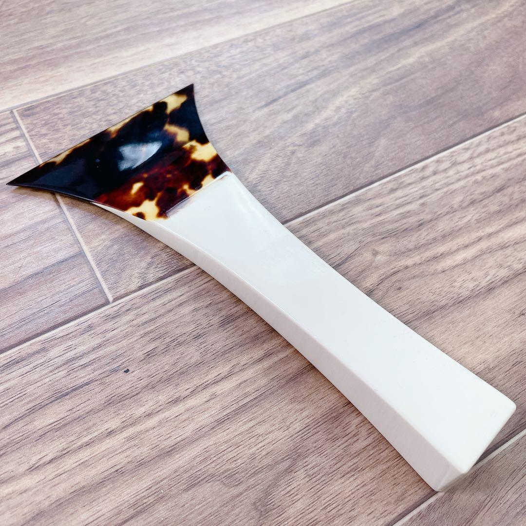 津軽三味線 高級 金ホゾ 二枚溝 鼈甲 太棹 綾杉彫 トチ 紅木