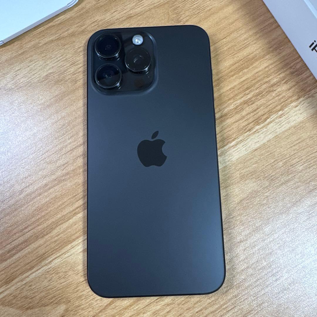 iPhone 15 Pro Max 256GB MU6P3J/A ブラック