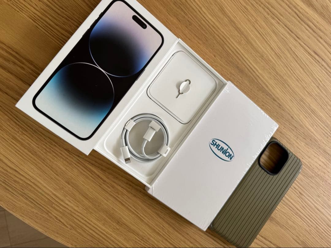 Apple iPhone 14 Pro max 1TBスペースブラックフィルム付