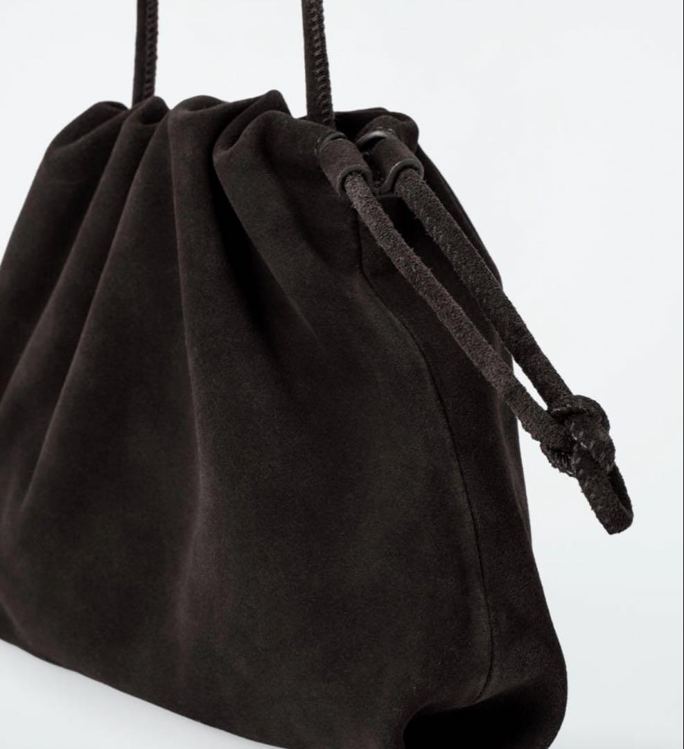 COS CAVATELLI ミニクラッチバッグ スエード