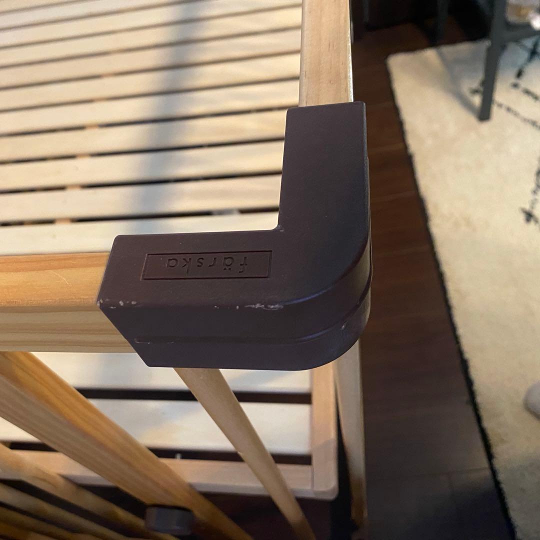 【年内限定出品】ファルスカ　ベビーベッド　ベッドサイド　キャスター付き