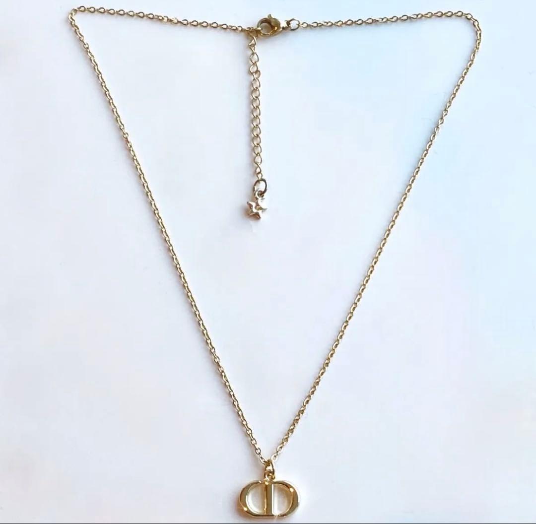 早い者勝ち！Christian Diorネックレス