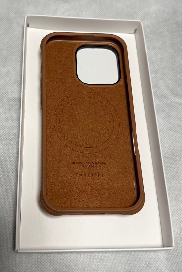 【美品】CASETiFY iPhone16proケースMagSafe対応 タン