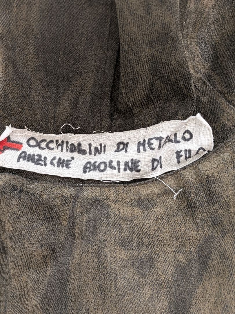 ぽ*よ様 ブランド名、ジョン・ガリアーノ、 過去にショー出品歴有り。 綺麗な状態