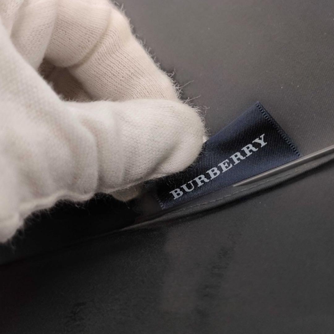 ［新品］Burberry バーバリー　折りたたみ傘 ブラック　黒　ノバチェック