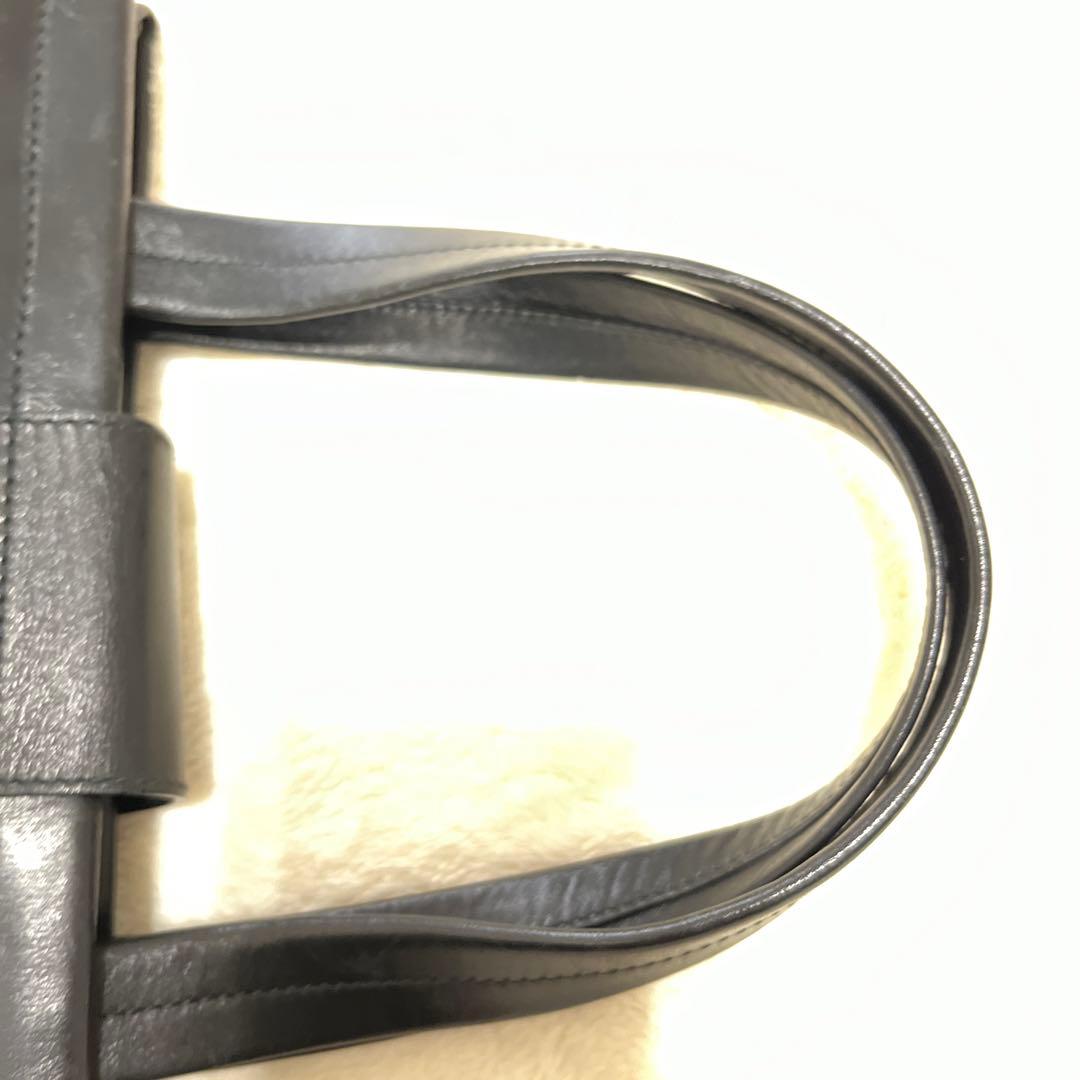 極美品 Ferragamo フェラガモヴァラ パテントレザーショルダー ハンド