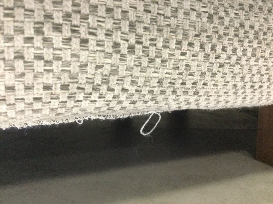 NOYESノイエスDecibel アームテーブル付2人掛けカウチソファ