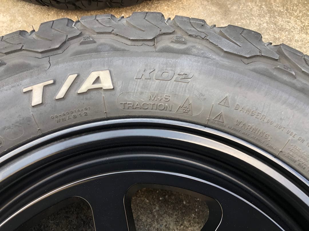 ハイエース　アルミ　ホイール　デイトナ　Daytona JWL-T VIA 16