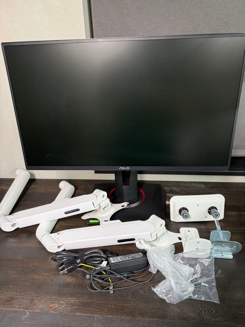 ASUS ゲーミングモニター モニターアーム付き165Hz