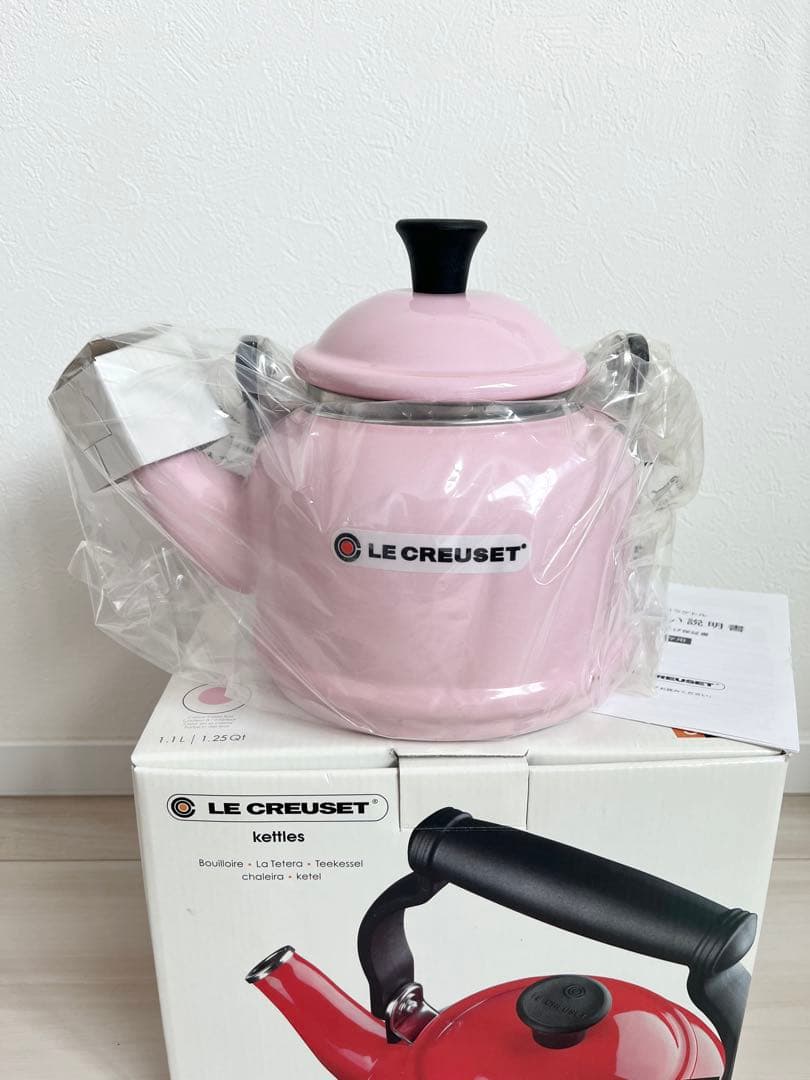 《新品未使用》ル・クルーゼ/ ピンク /ケトル/デミ/1.1L