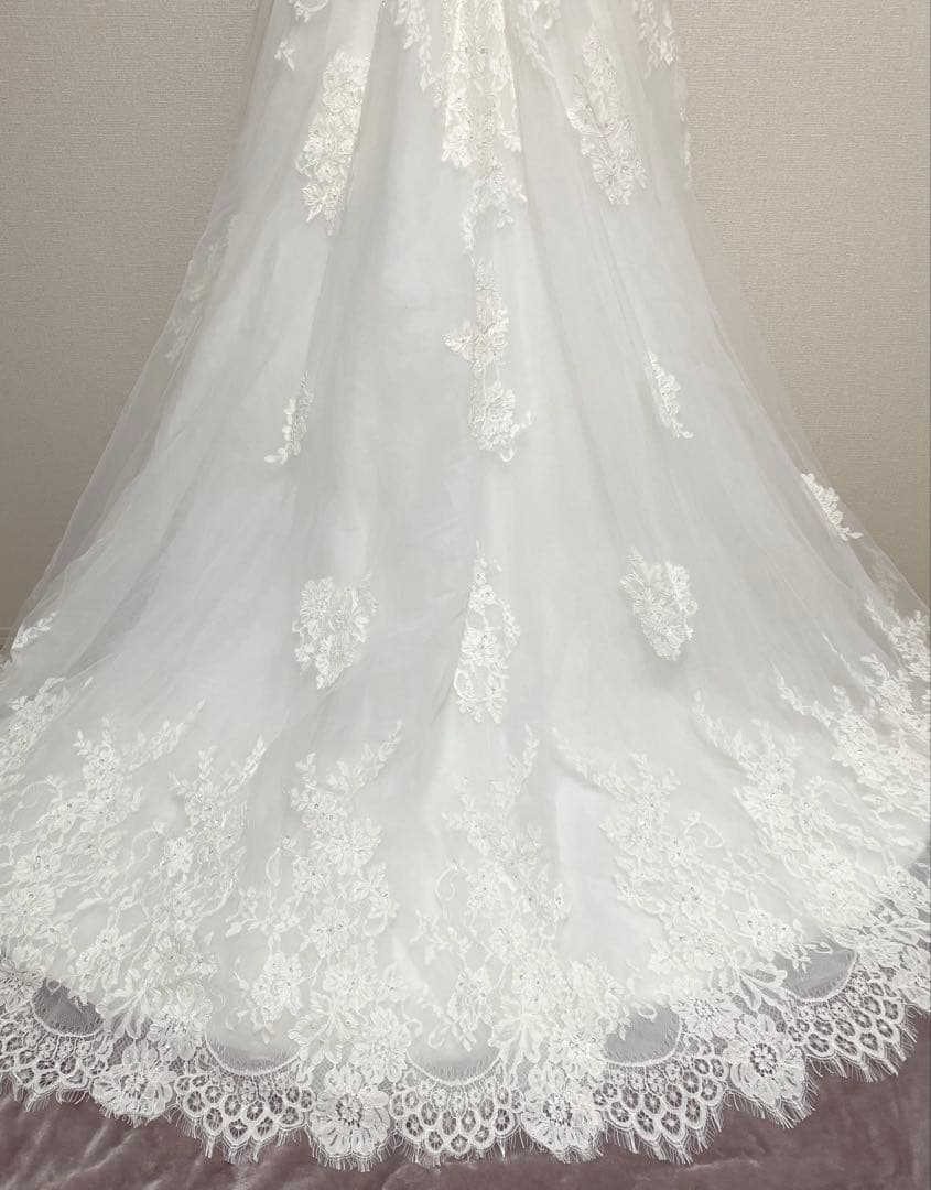 ココメロディ チュール レース ビジュー Vネック ウェディングドレス 9号