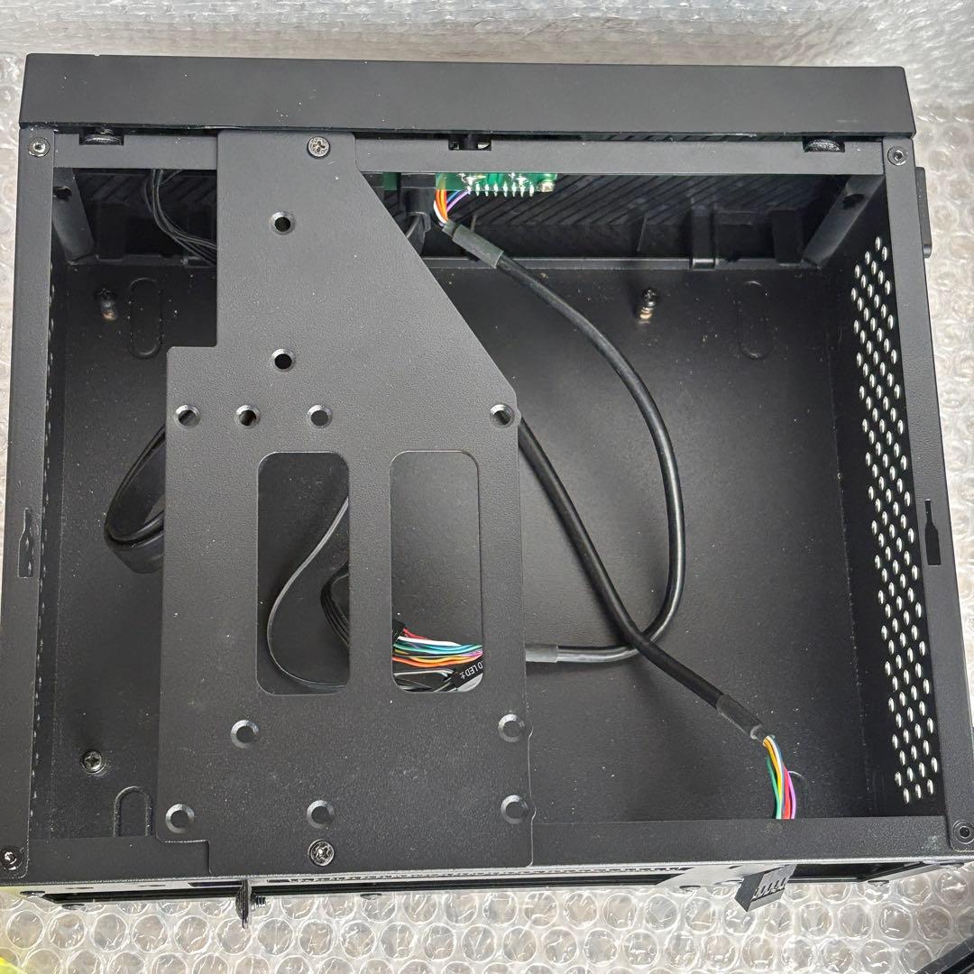 現状品 MiniITXケース 2種 A09P Antec ISK-110 電源付