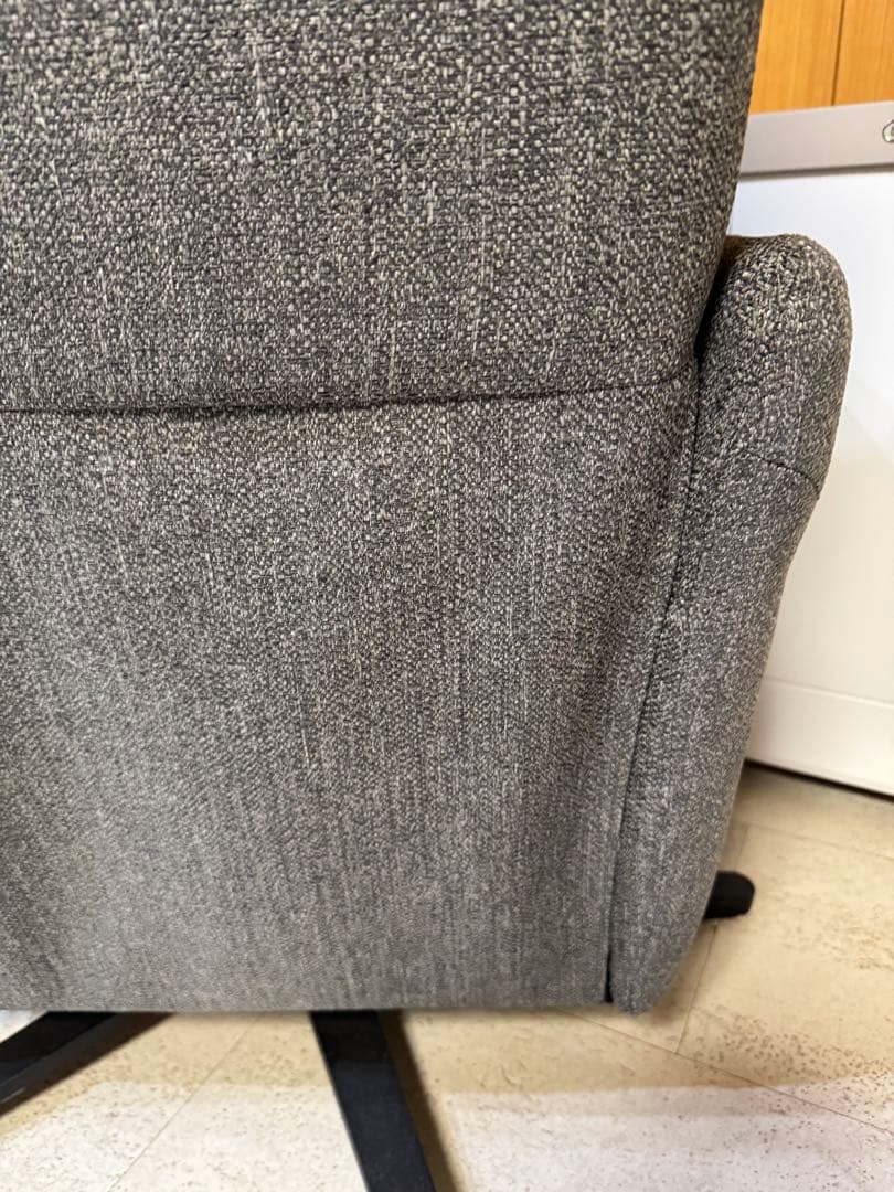 こ*じ様 [送料込] 2023年冬購入 ニトリ電動1人掛けソファ グレー ファブ