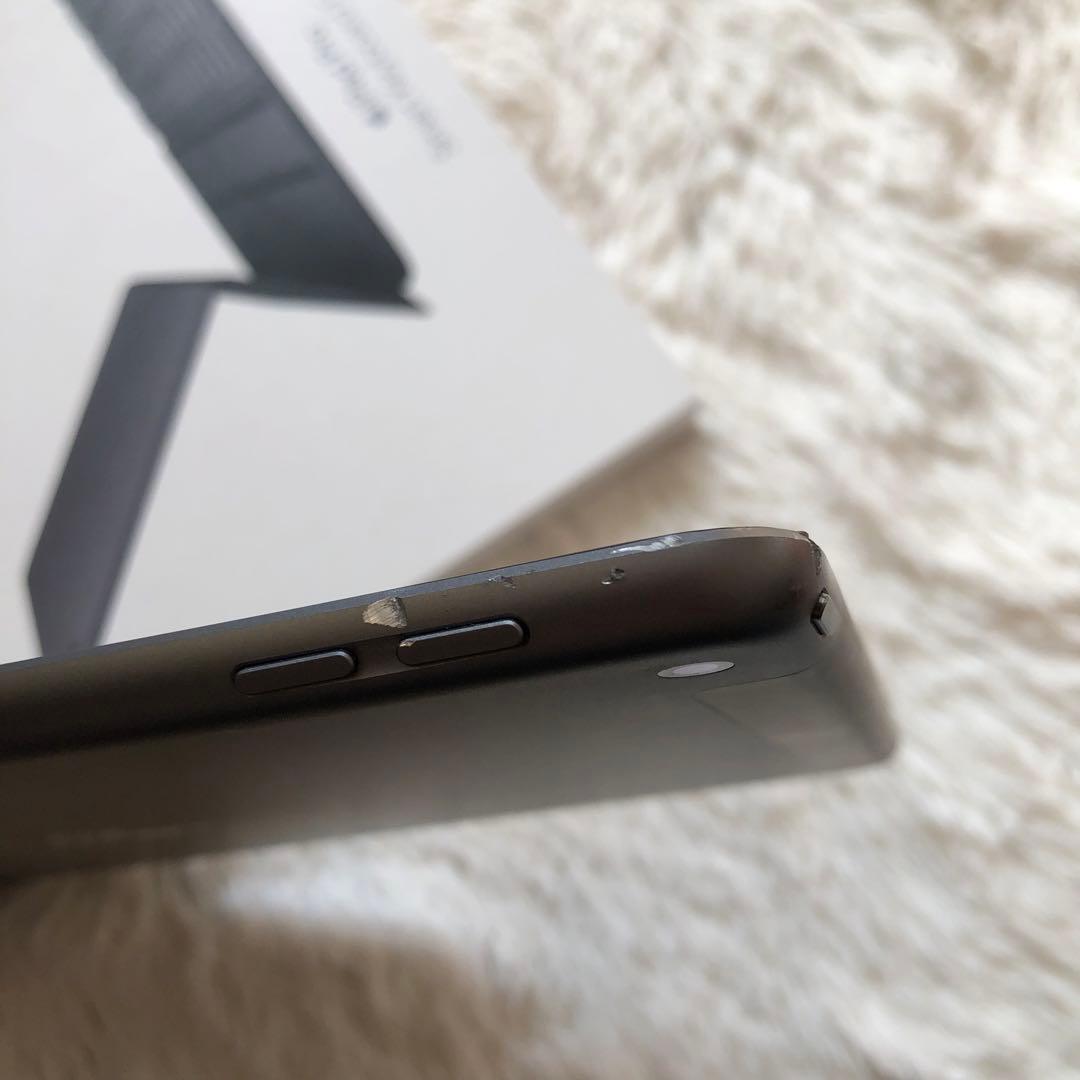 【1台限定価格】iPad 第8世代 32GB 【すぐ発送】【付属品】